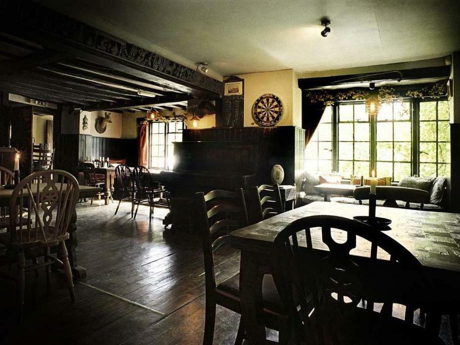 The Blackboys Inn Framfield Exteriör bild